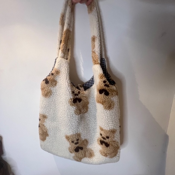 Plush handbag with faux fur and fluffy bear design - Picture 6 of 7